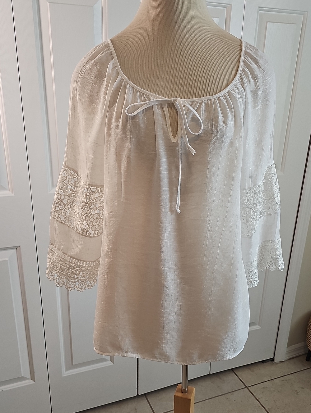 Fashion Bug Peasant Blouse Womens Size L White Lace Bell Sleeve Boho Top L